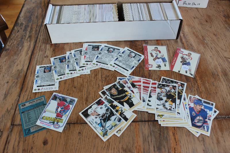 Box of Misc Hockey Cards...