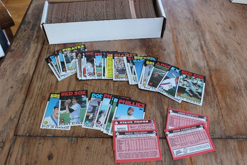 Box of 1986 Topps Baseball Cards...