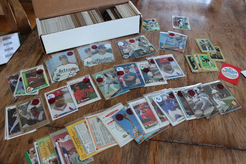 Box of Misc Baseball Cards...