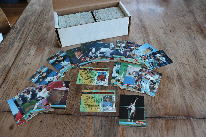 Box of 1991 Stadium Club Baseball C...