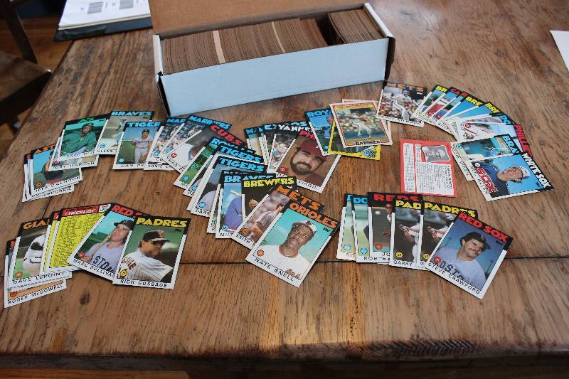 Box of 1986 Topps Baseball Cards...