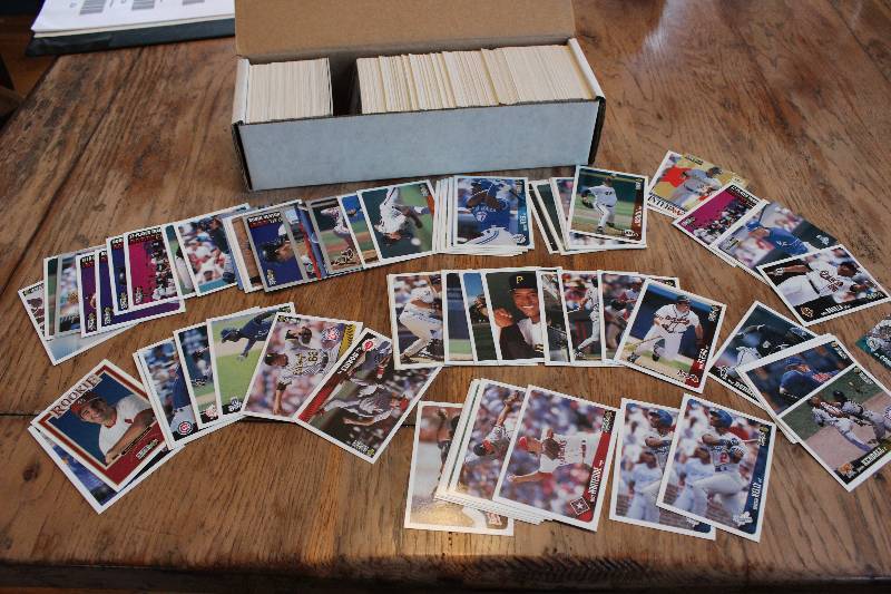 Box of 1997 Collectors Choice Base...