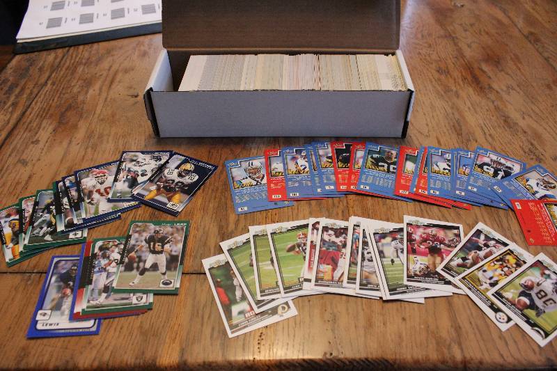 Box of Score Football Cards...
