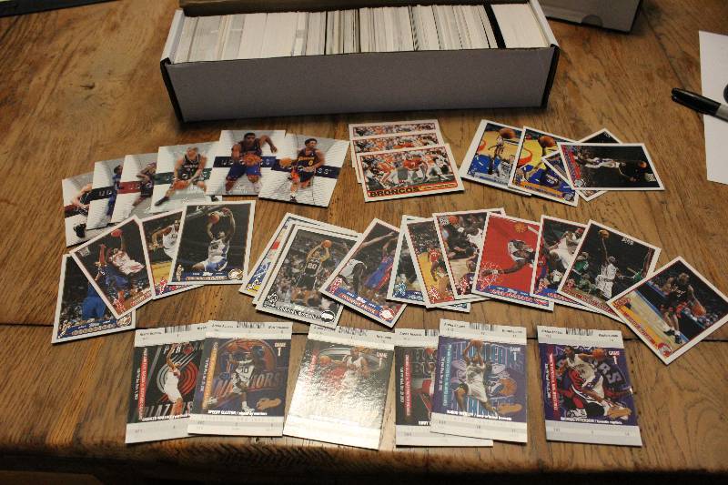 Box of Misc Basketball Cards...