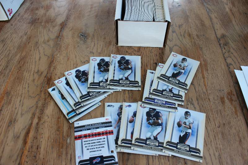 Box of 2006-2007 Donruss Gridiron F...