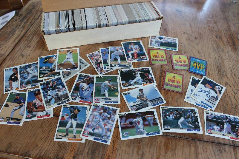 Box of Misc Baseball Cards...