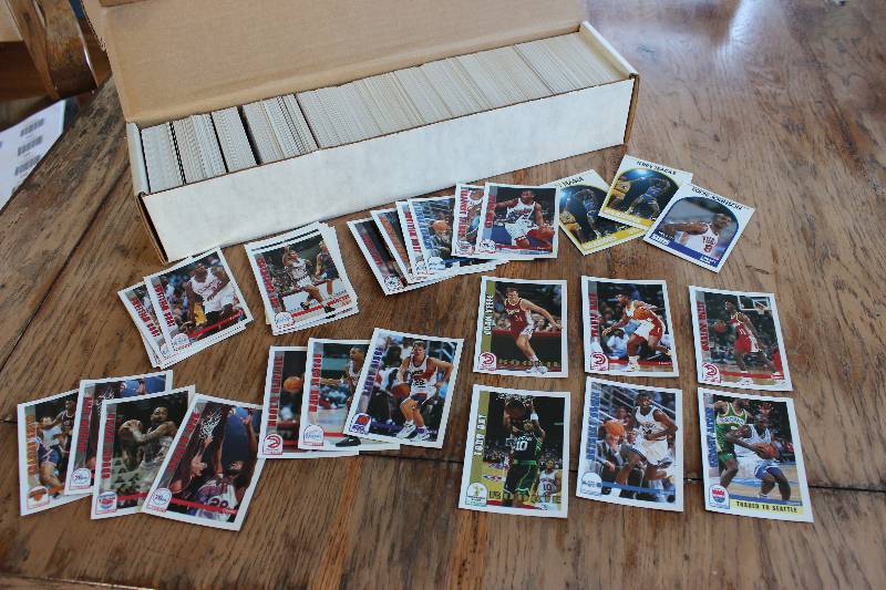 Box of 1992-1993 NBA Hoops Basketba...