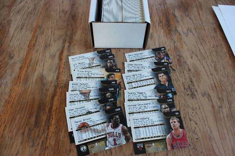 Box of 2000-2001 Fleer Premium Bask...
