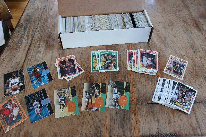 Box of Misc Basketball Cards...