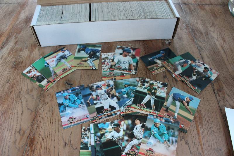 Box of 1993 Stadium Club Baseball C...
