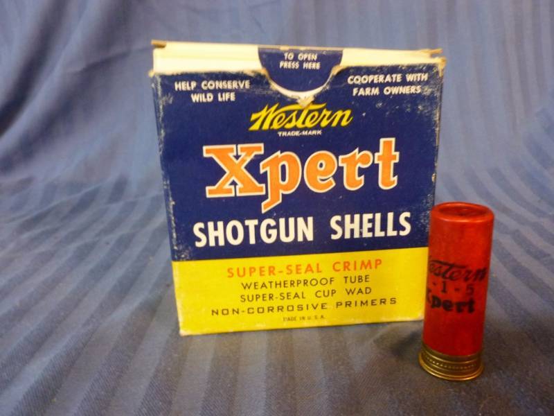 lot 11 image: Vintage Ammo