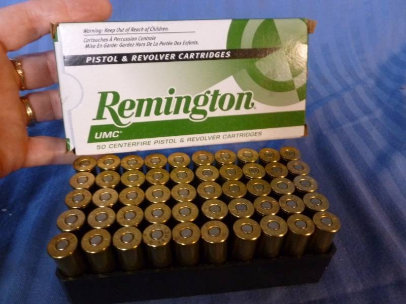 lot 16 image: Pistol Ammo