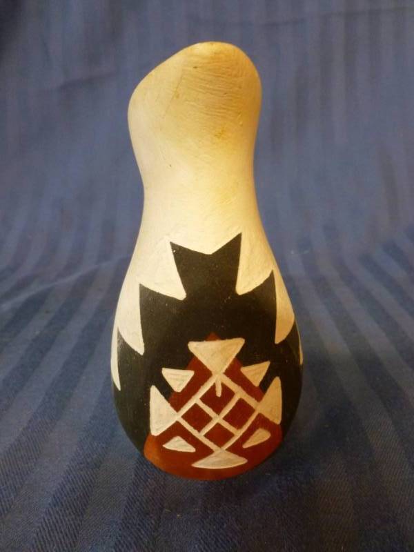 lot 37 image: Native American Item