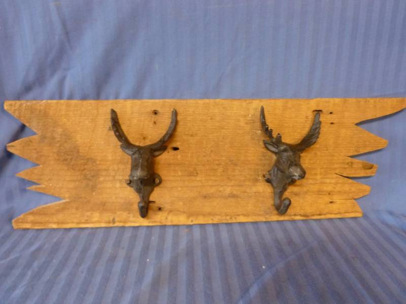 lot 50 image: Cast Iron Hat Hook
