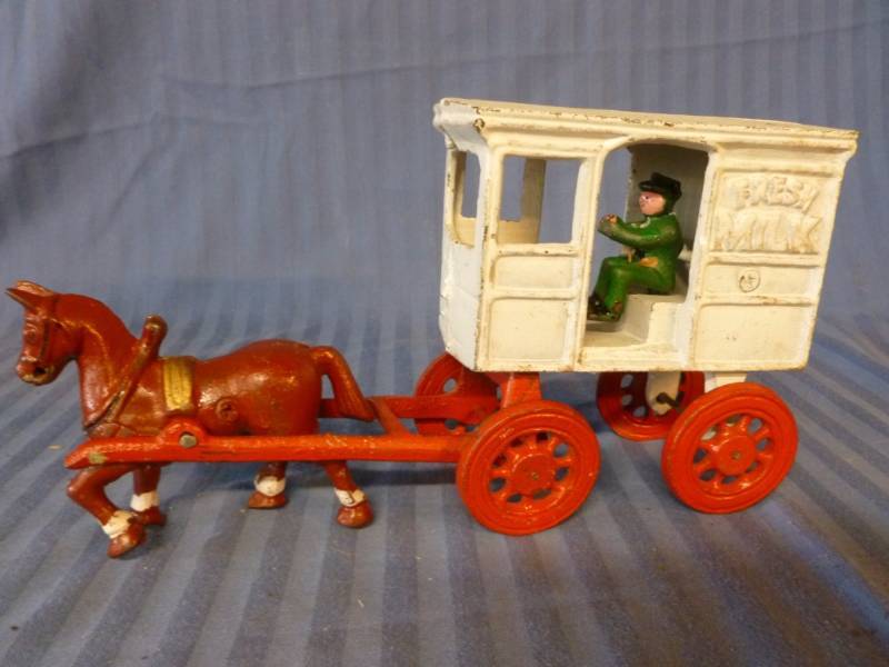 lot 57 image: Cast Iron Horse Wagon
