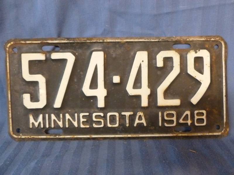 lot 64 image: Vintage License Plate