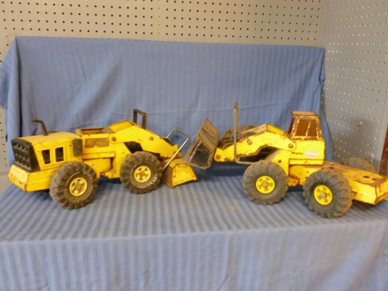 lot 96 image: Vintage Tonka