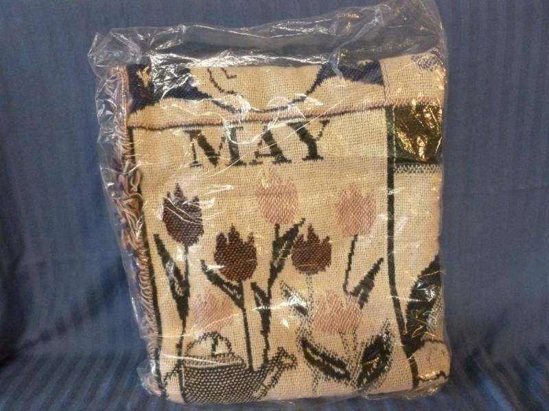 lot 104 image: Blanket