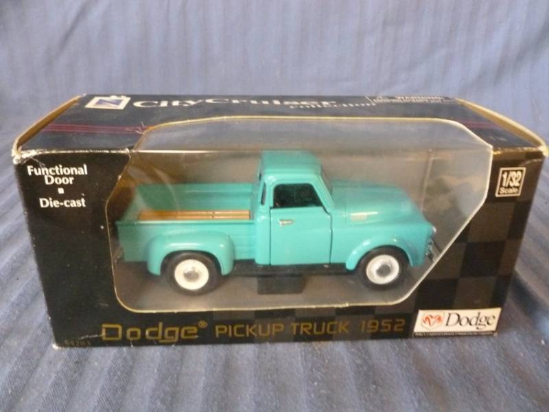 lot 117 image: Collector Truck