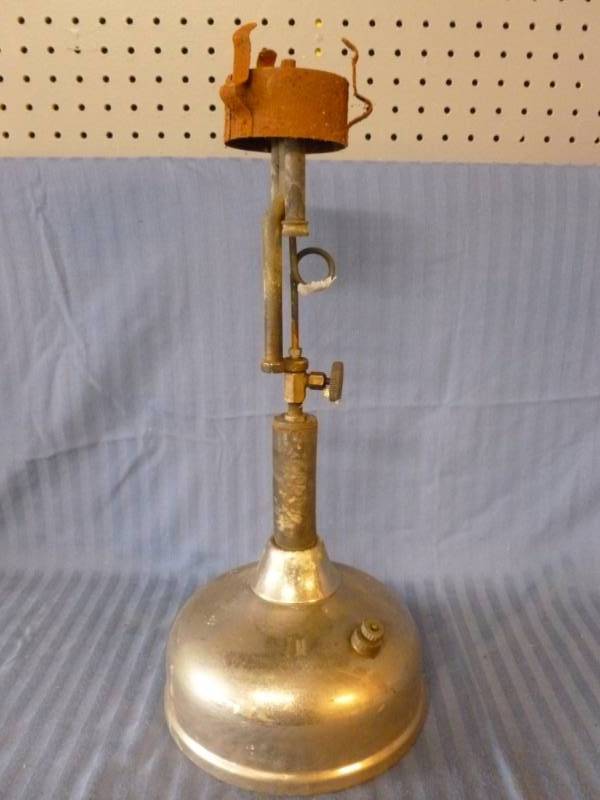 lot 126 image: Antique Lantern
