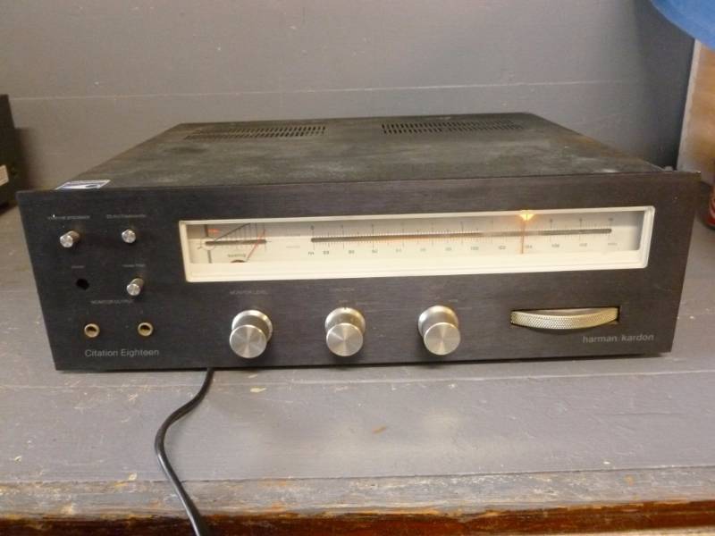 lot 139 image: Harman Kardon Receiver