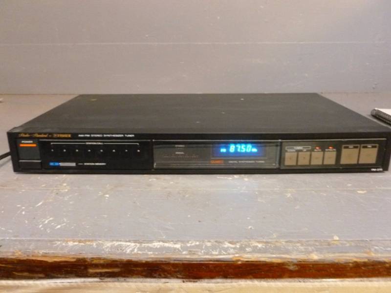 lot 145 image: Electronics