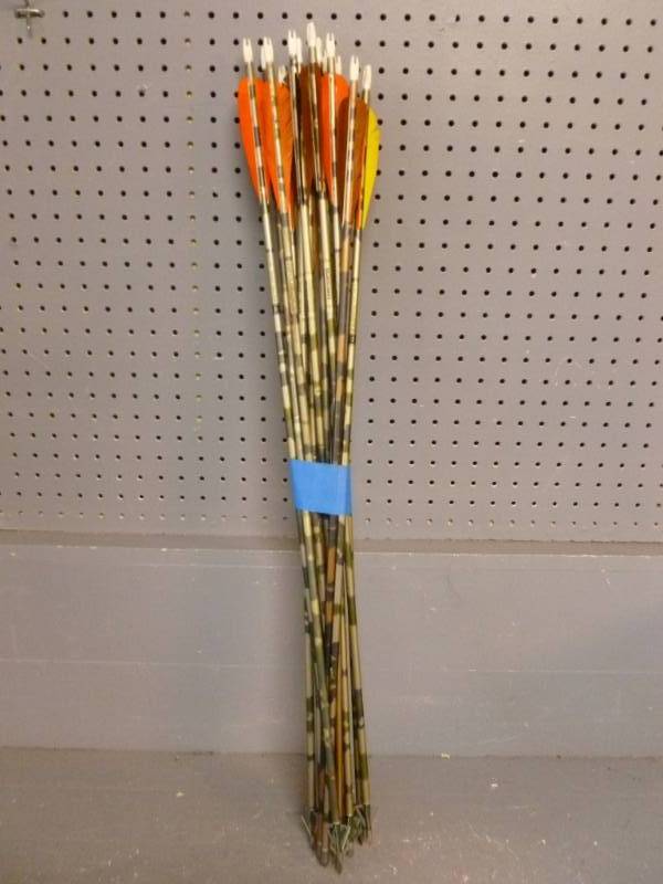 lot 173 image: Arrows