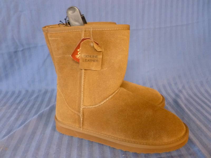 lot 182 image: New Boots