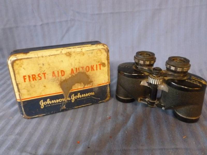 lot 211 image: Vintage Binoculars