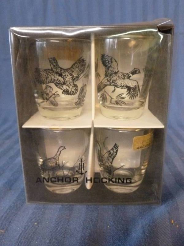 lot 213 image: Shot Glass Set