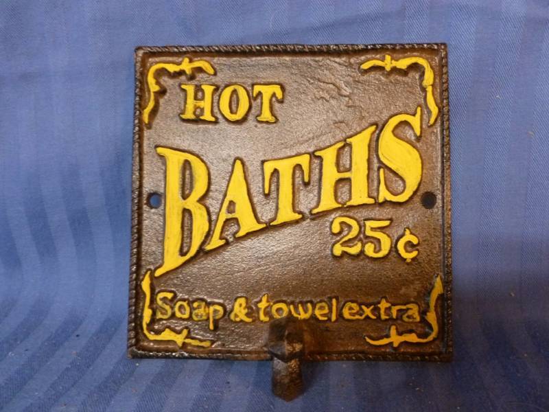 lot 246 image: Cast Iron Towel Rack