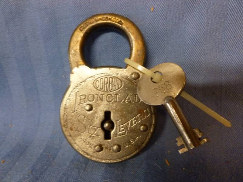 lot 249 image: Lock