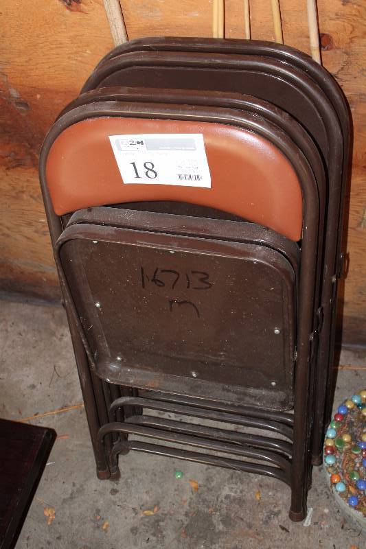 lot 18 image: Metal Folding Chairs