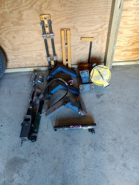 lot 8 image: Lot Of Misc Car-O-Liner Parts