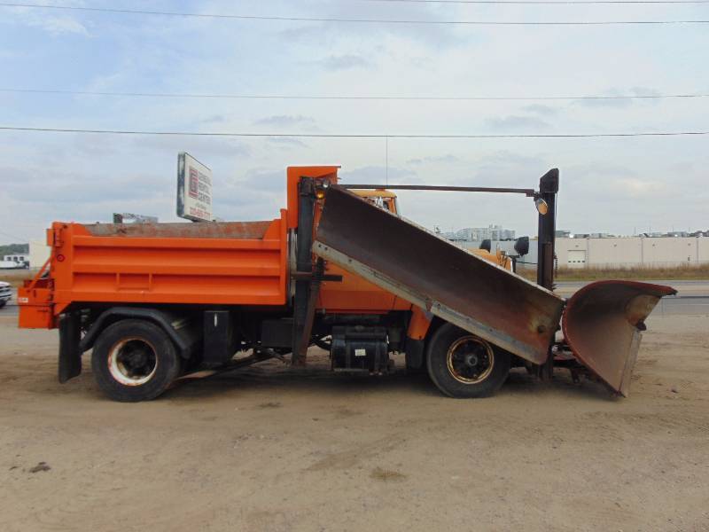 1989 Ford L8000 County Plow Truck With Dump Box and Salter