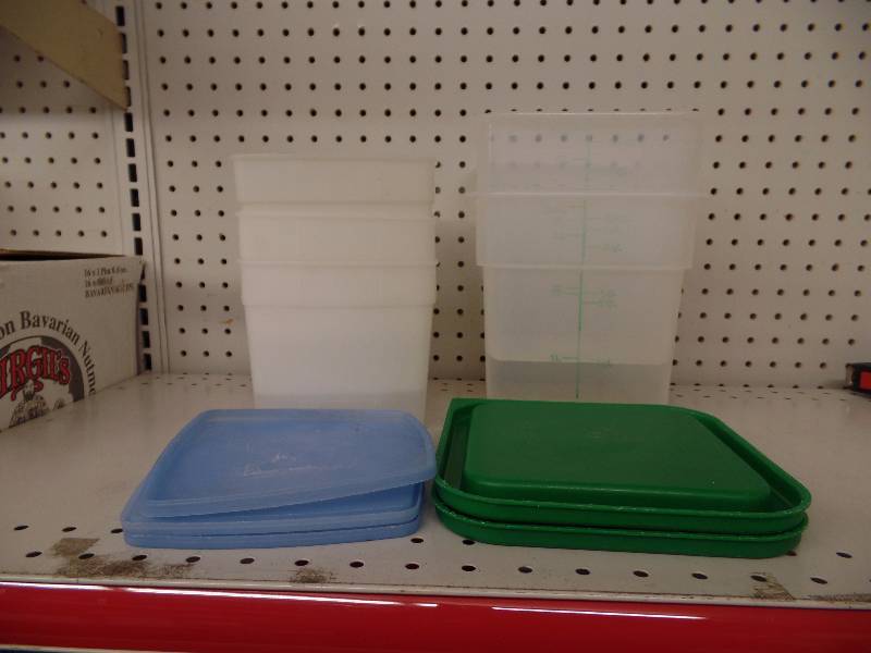 Food storage containers