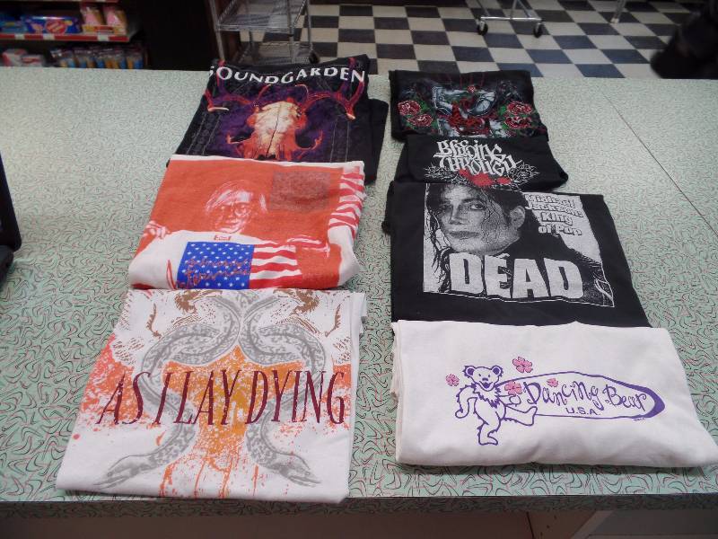 lot 22 image: Large & XL  Band T-shirts