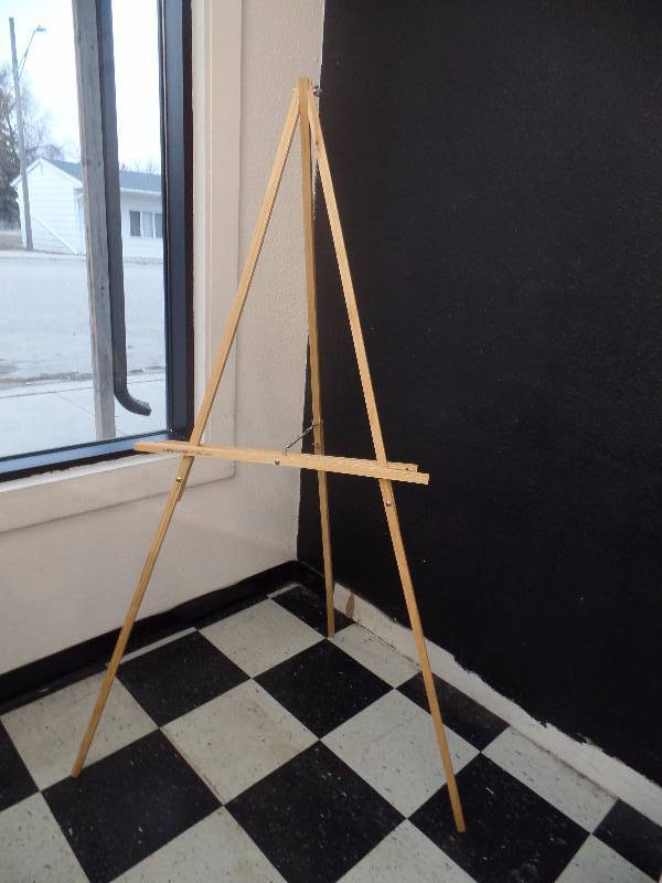 lot 23 image: Loew-Cornell 955 Art Easel