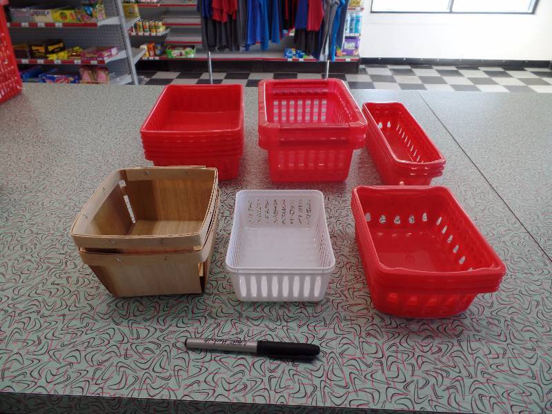 lot 35 image: Red Baskets
