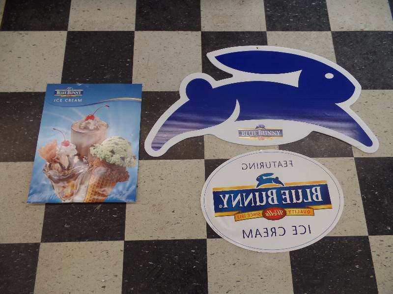 lot 44 image: Blue Bunny signs