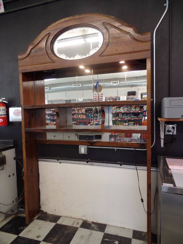 lot 58 image: Wood Headboard w mirrors