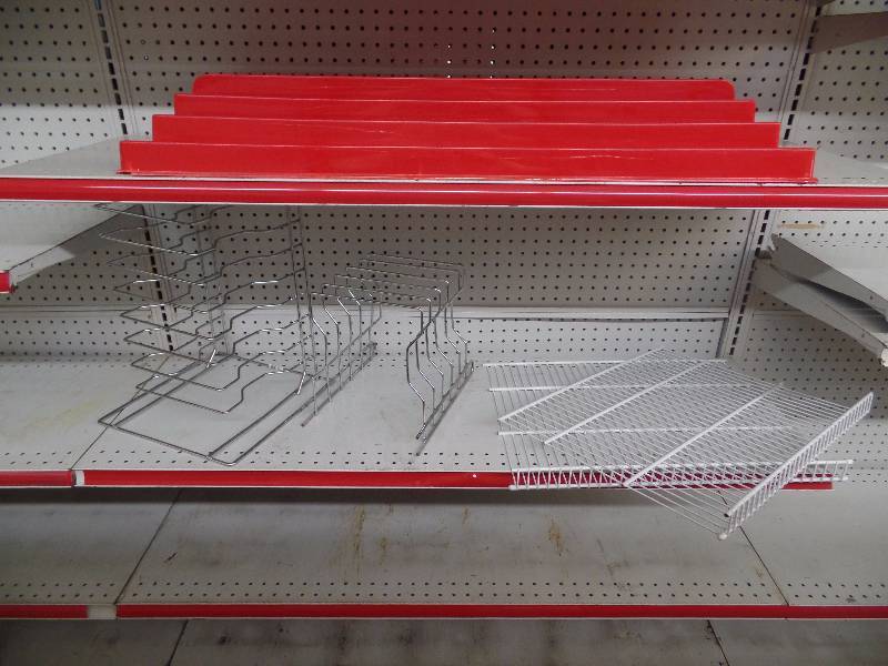 lot 65 image: Display racks