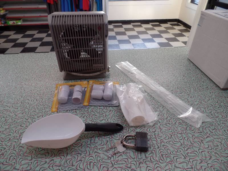 lot 73 image: Leg tips, heater & lock