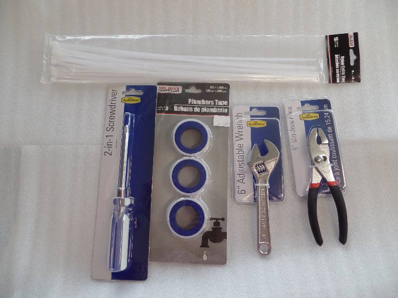 lot 90 image: Hardware tools