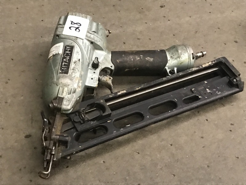 lot 28 image: Hitachi NT-65MA4(S) Pneumatic 2.5 ...
