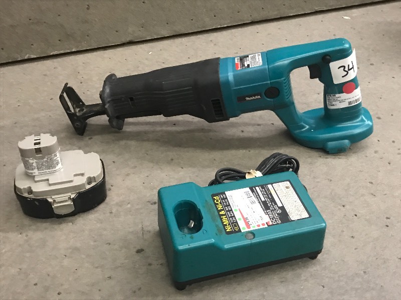 lot 34 image: Makita JR180D Cordless 18Volt Recip...