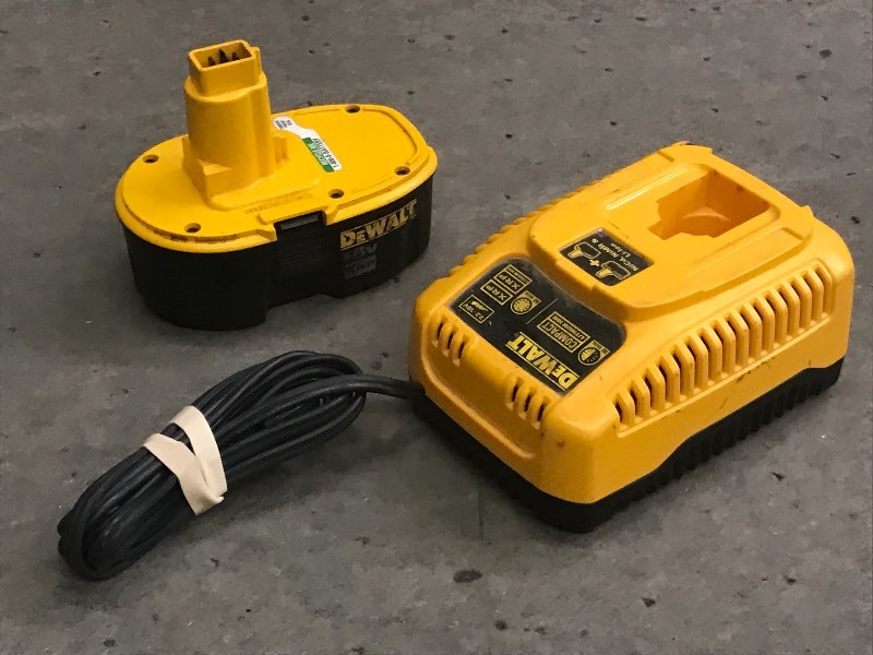 lot 36 image: DeWalt 18Volt XRP Battery With Char...