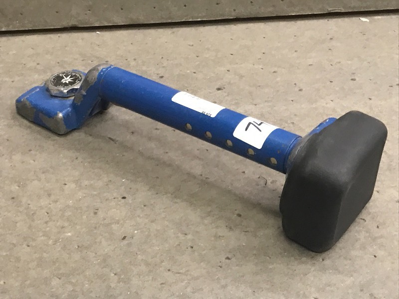 lot 74 image: Knee Kicker #505...