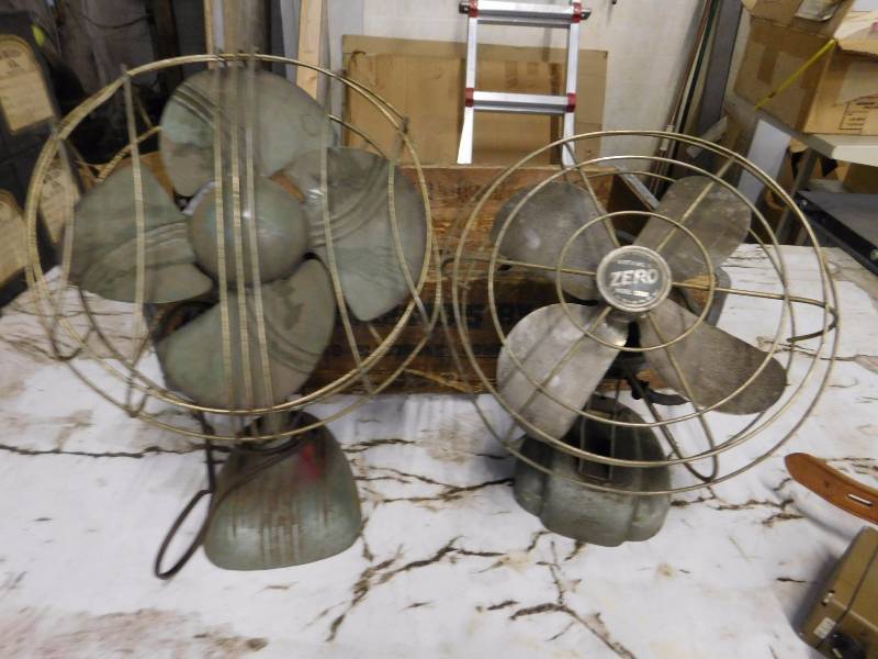 lot 6 image: Antique Metal Fans with Wood Box