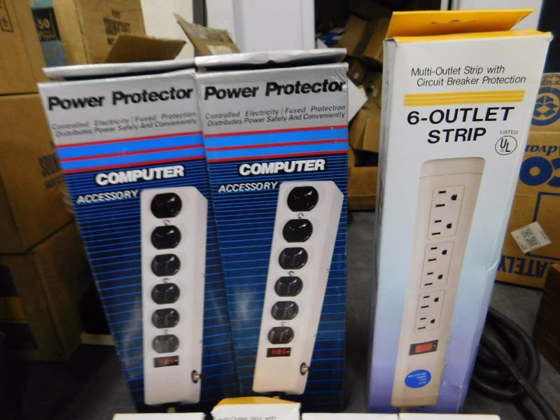 lot 14 image: Power Strips